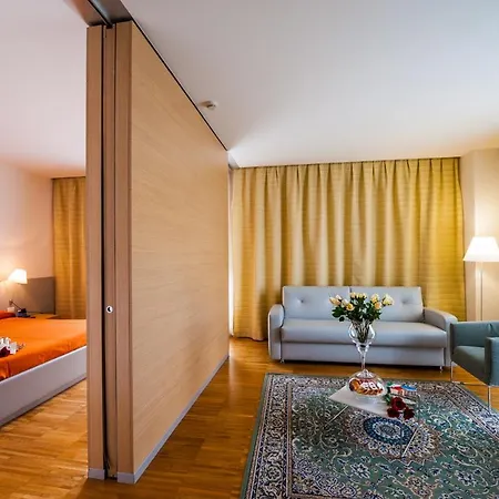Schiohotel Скио
