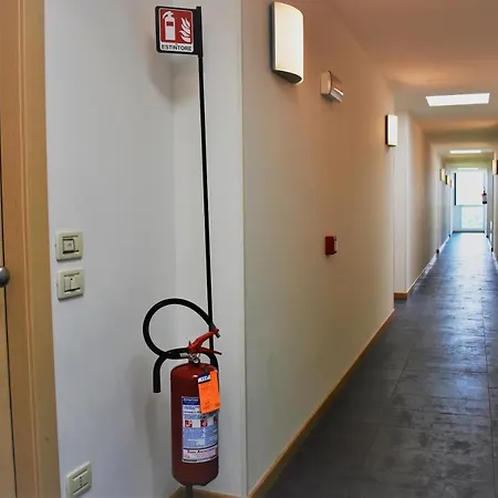 Schiohotel Ξενοδοχείο με διαμερίσματα