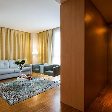 Schiohotel Апарт-отель *