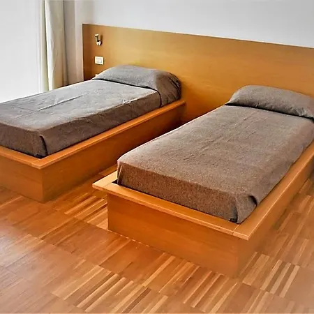 アパートホテル Schiohotel 4*